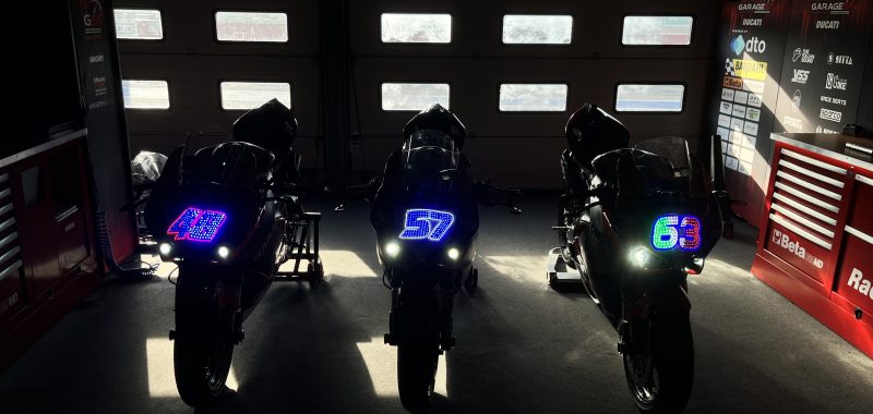 …E LUCI ACCESE, ANCHE DI NOTTE!