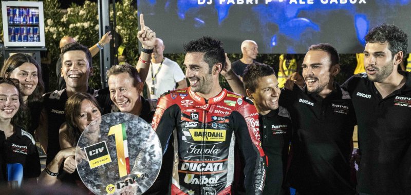 MICHELE PIRRO CALA IL POKER ALLA RACING NIGHT!